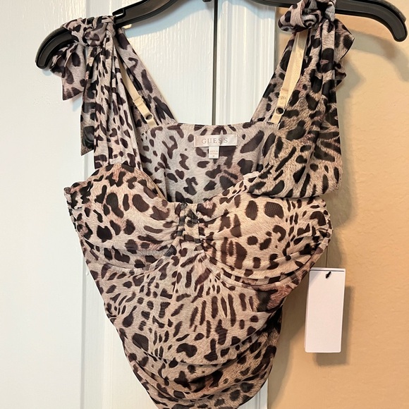 Guess top animal print tie strap size medium new - Picture 3 of 9